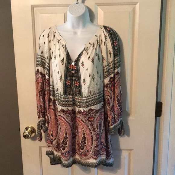 Hope Springs Tops - Paisley Print Top XL NWT